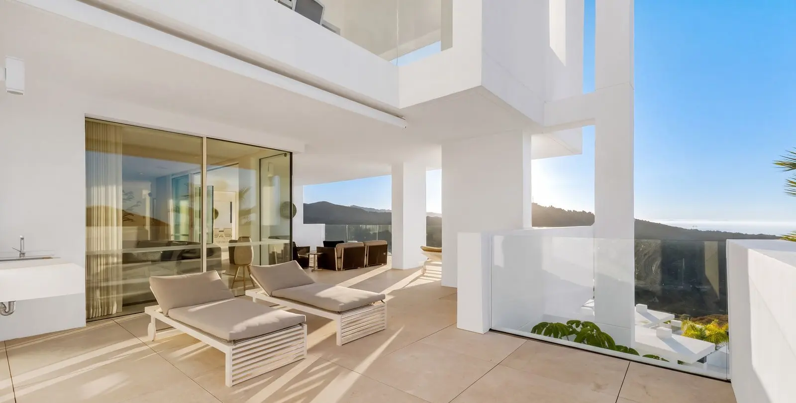 Venta de apartamento en planta baja en Ojén 26