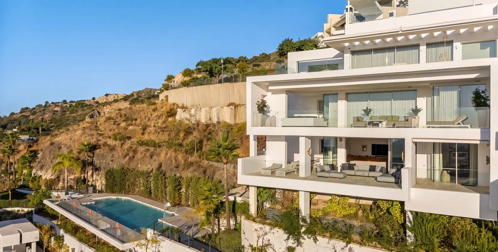 Venta de apartamento en planta baja en Ojén 30
