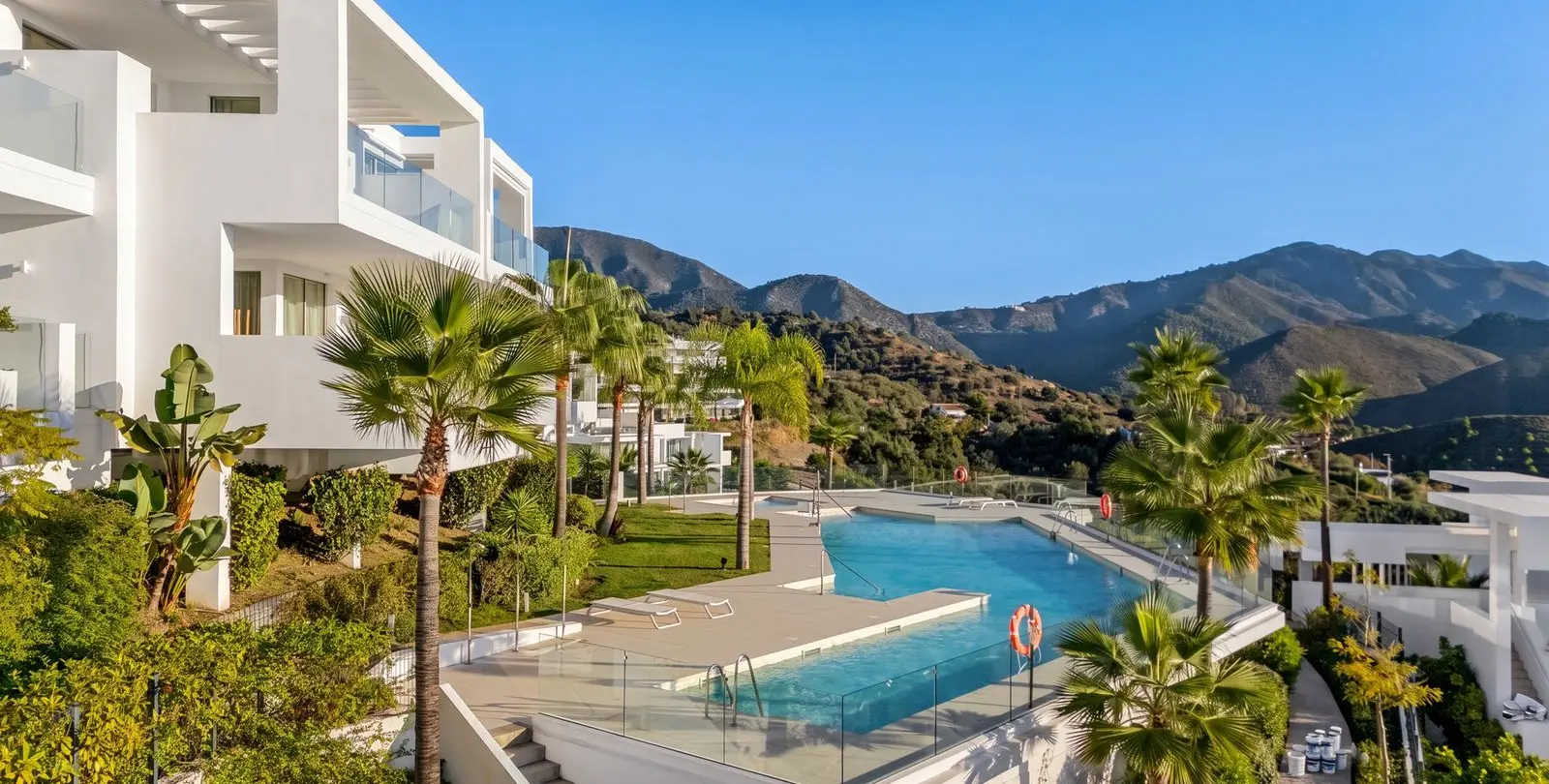 Venta de apartamento en planta baja en Ojén 32