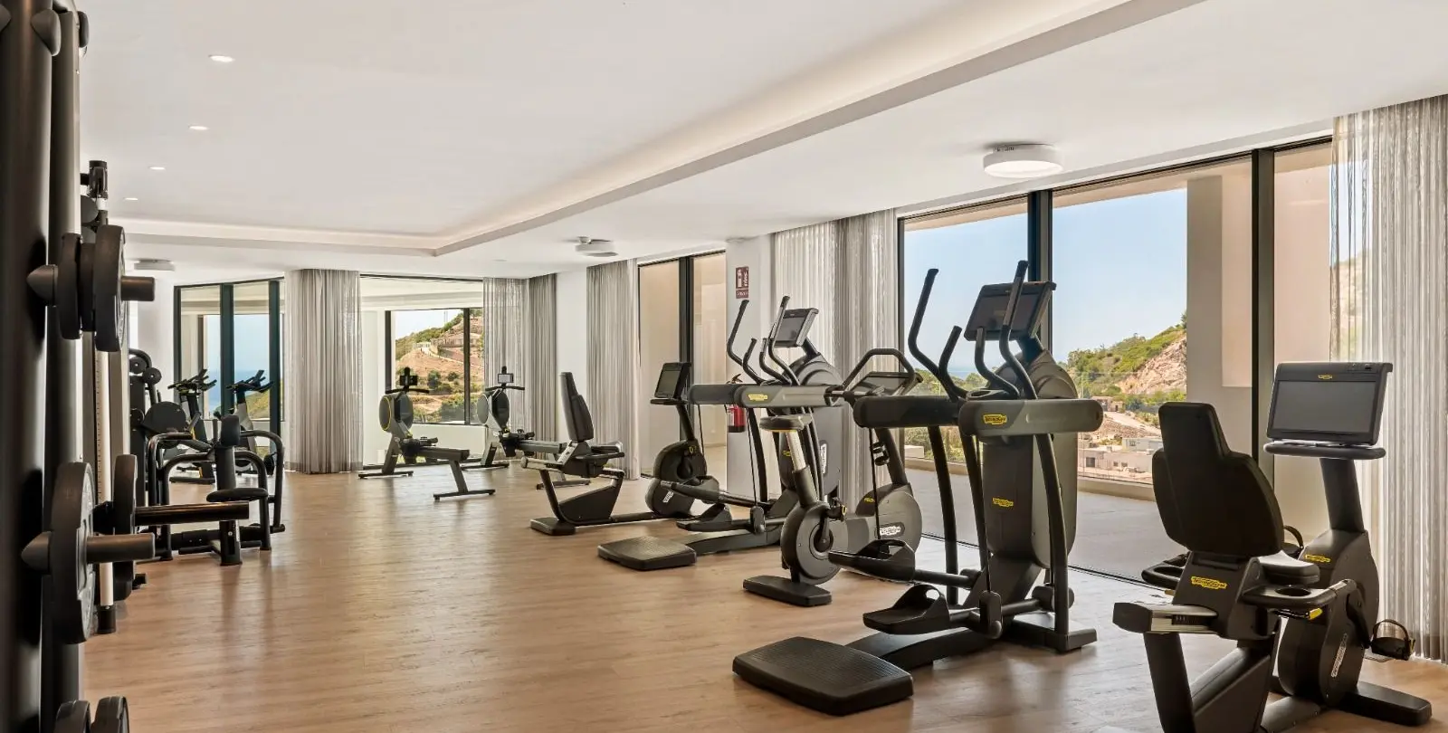 Venta de apartamento en planta baja en Ojén 44