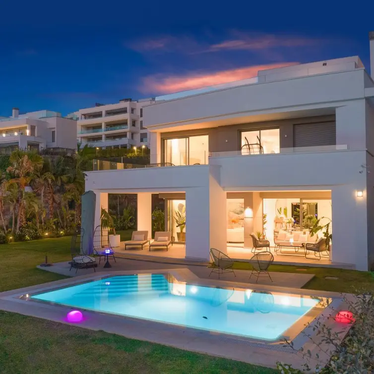Venta de villa independiente en Marbella