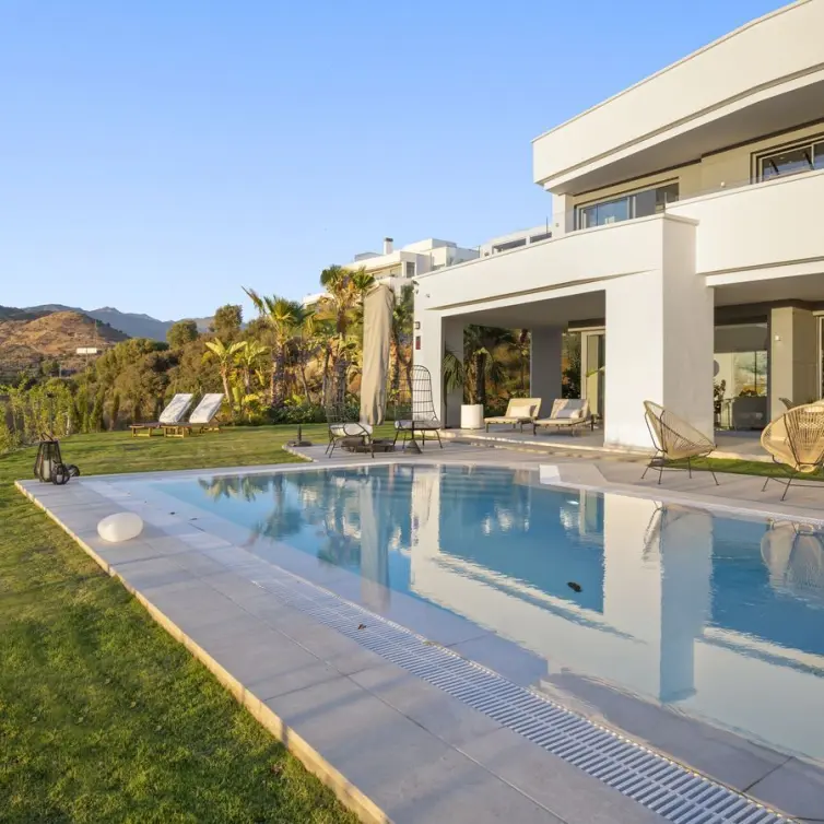 Venta de villa independiente en Marbella