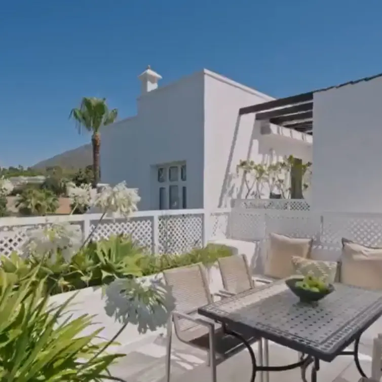 Venta de ático dúplex en Marbella