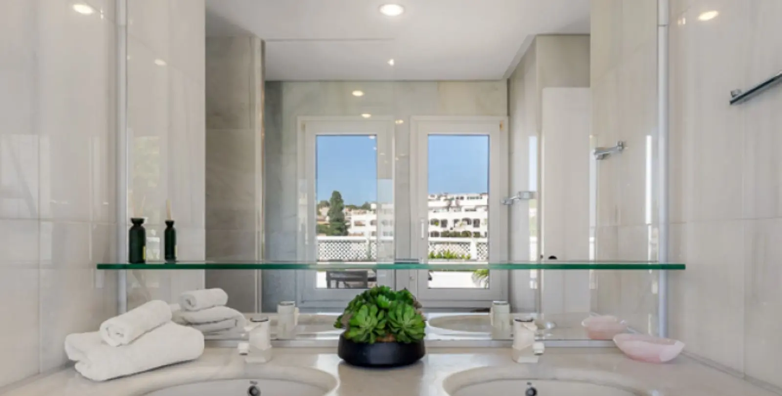 Venta de ático dúplex en Marbella 7