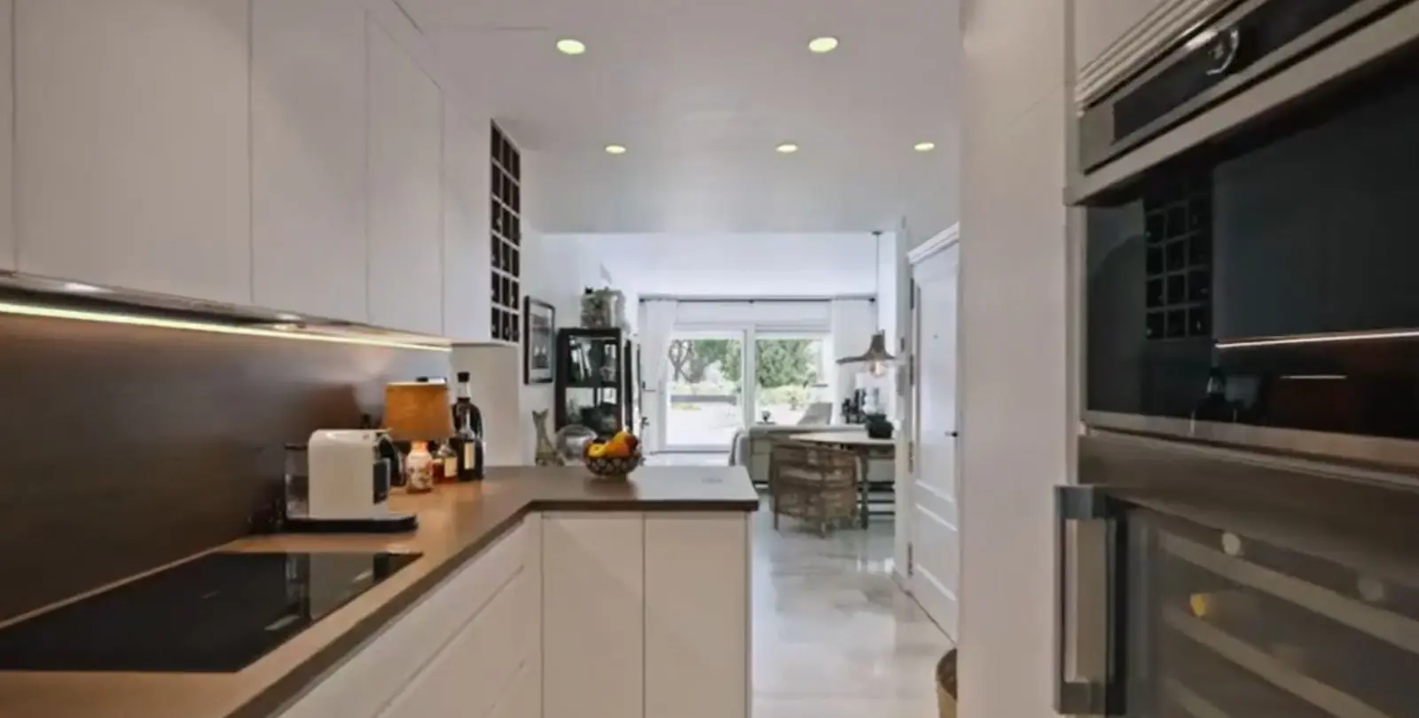 Venta de ático dúplex en Marbella 13