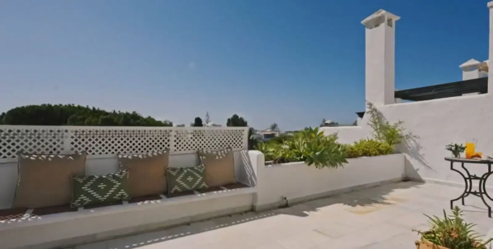 Venta de ático dúplex en Marbella 16