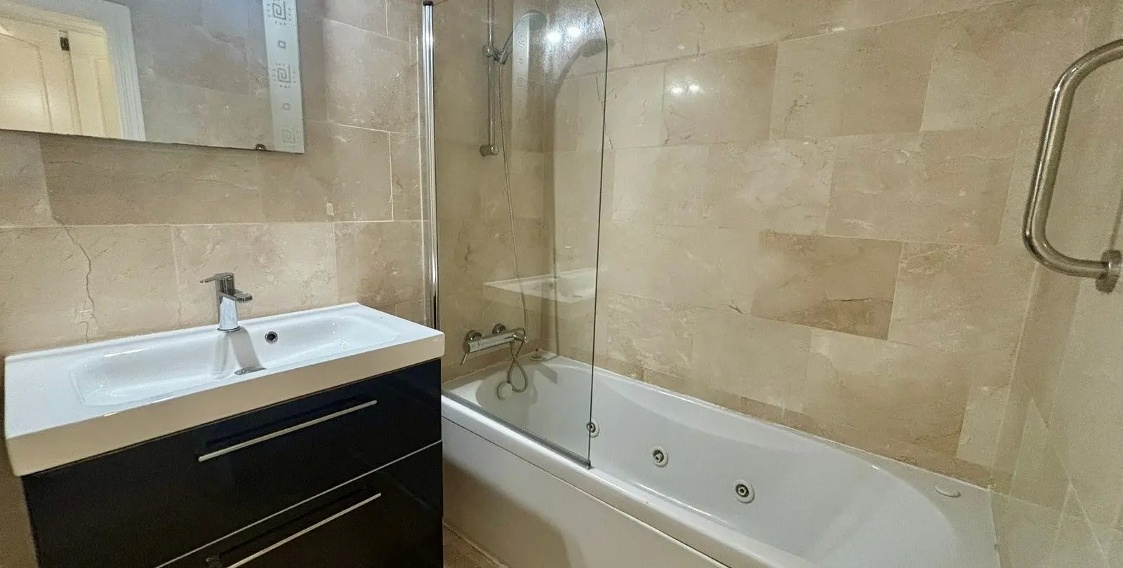 Sale of ground floor apartment in Mijas Costa 8