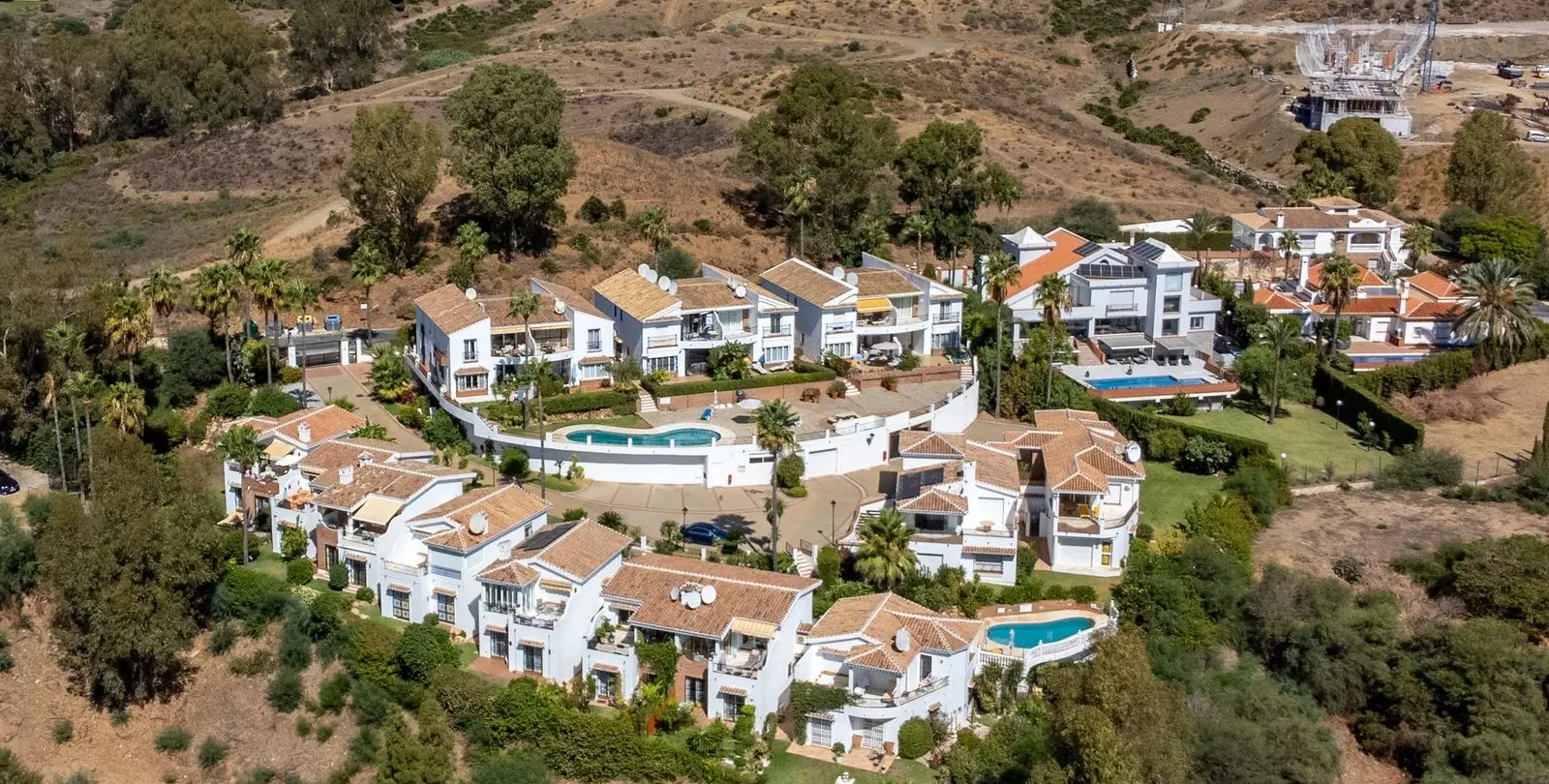Продажа апартаментов на первом этаже в Mijas Costa 2