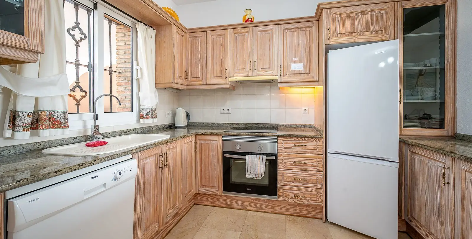Продажа апартаментов на первом этаже в Mijas Costa 11