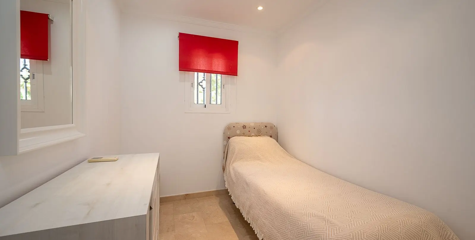 Продажа апартаментов на первом этаже в Mijas Costa 18