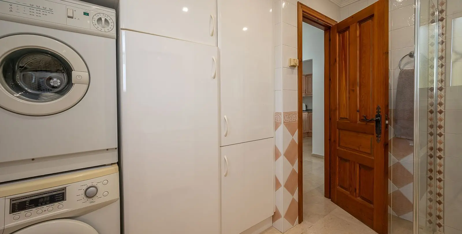 Продажа апартаментов на первом этаже в Mijas Costa 23