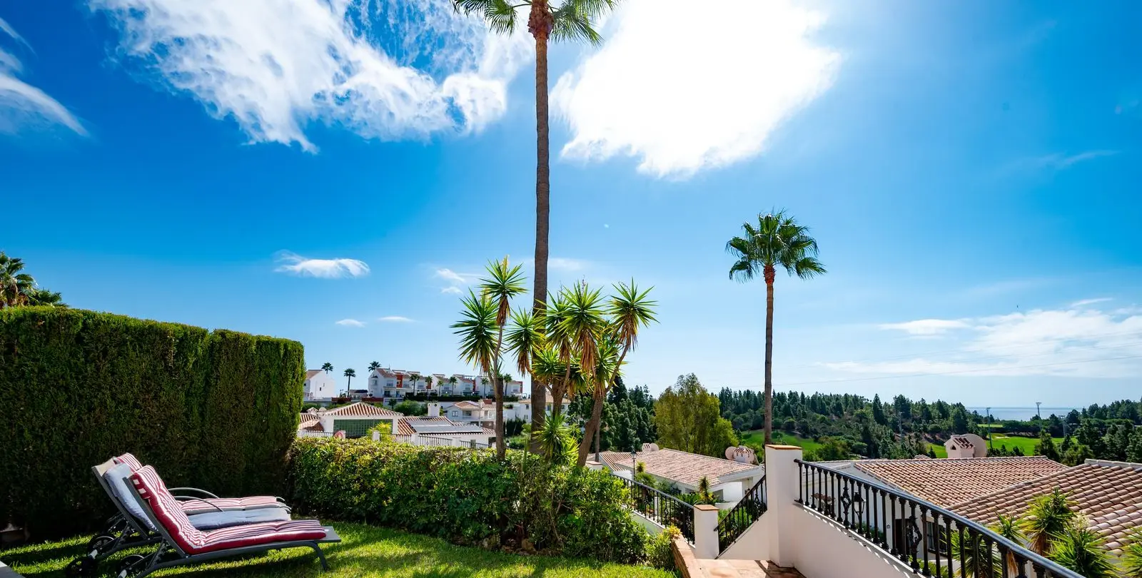 Продажа апартаментов на первом этаже в Mijas Costa 26