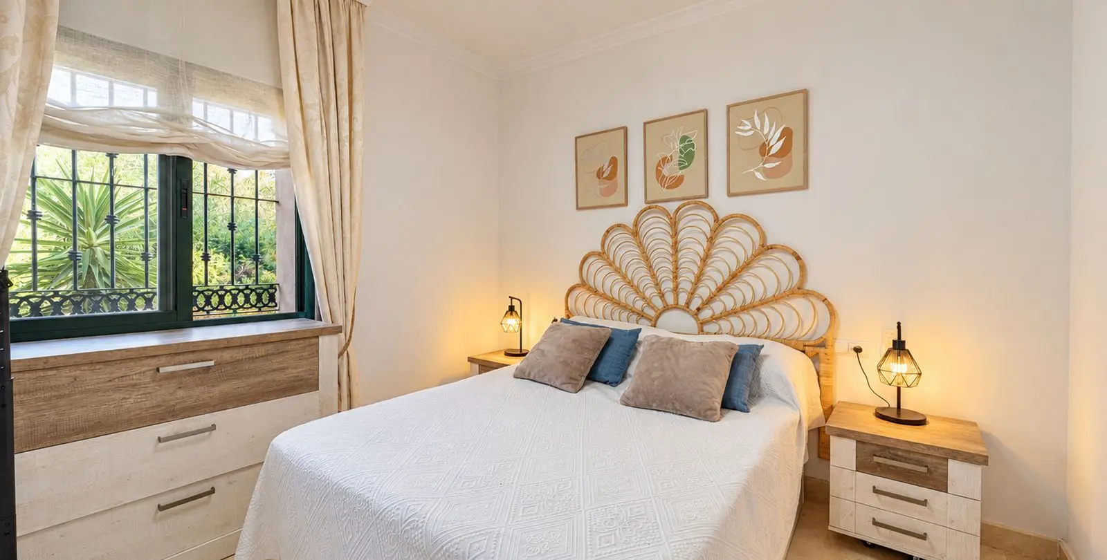 Продажа апартаментов на среднем этаже в Elviria 7