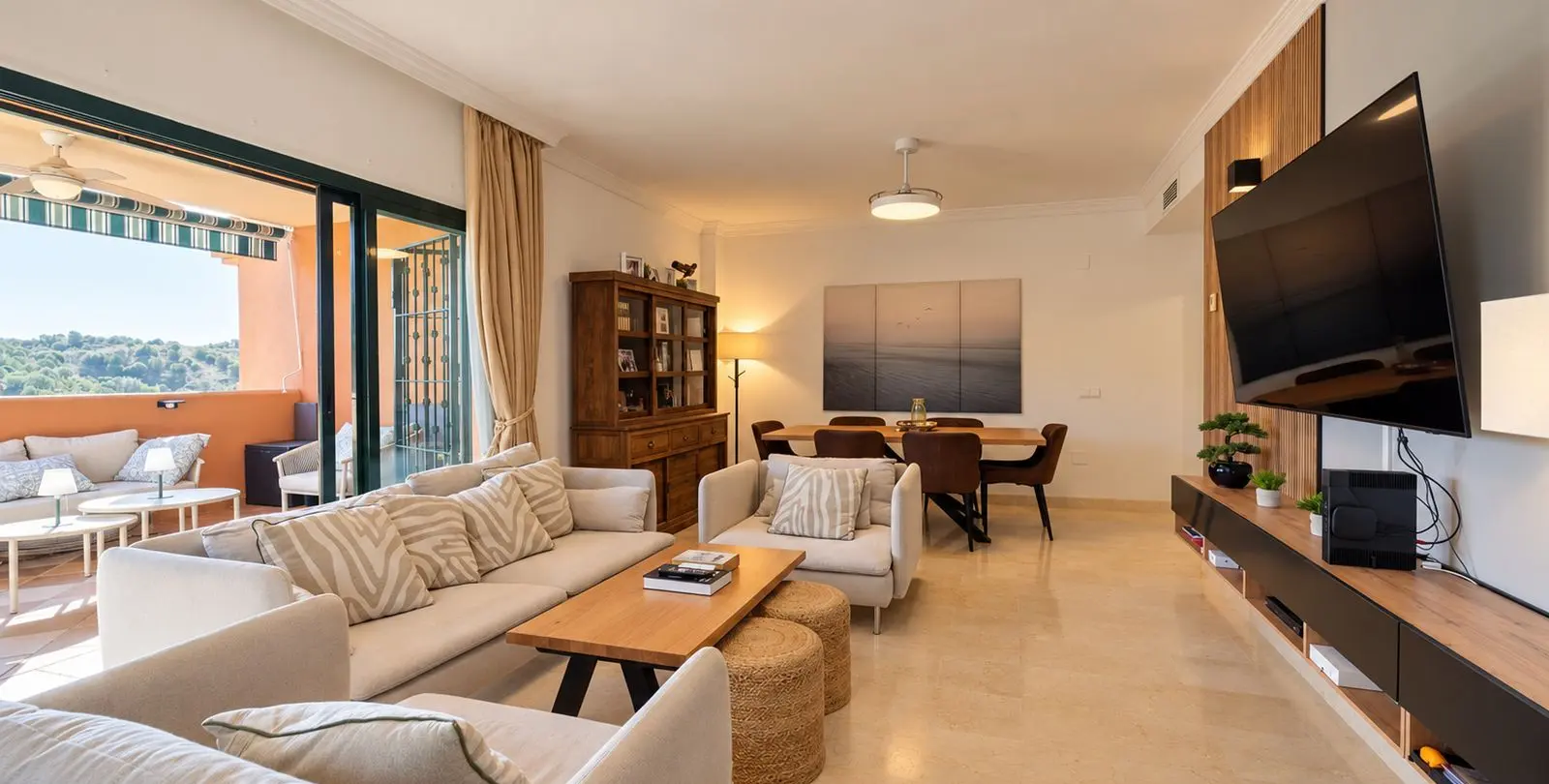 Продажа апартаментов на среднем этаже в Elviria 10