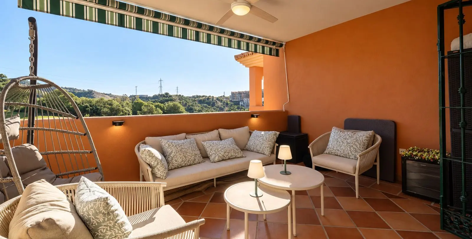 Продажа апартаментов на среднем этаже в Elviria 21