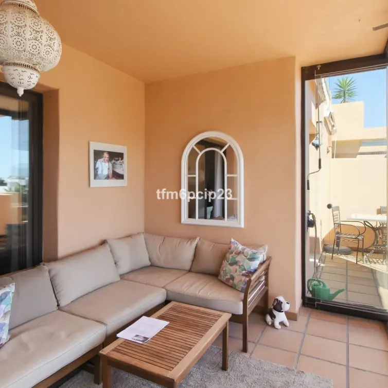 Venta de apartamento en planta media en Casares Playa