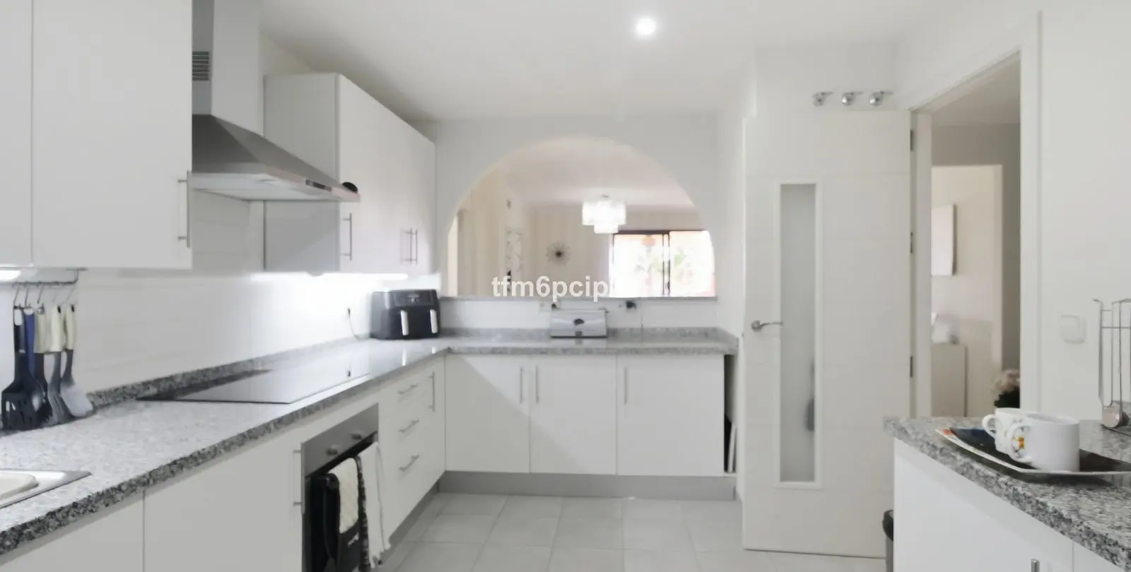 Sale of middle floor apartment in Casares Playa 8