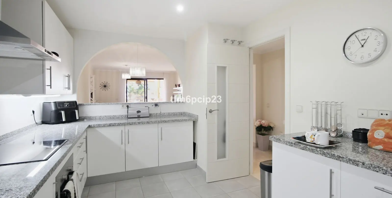 Sale of middle floor apartment in Casares Playa 9