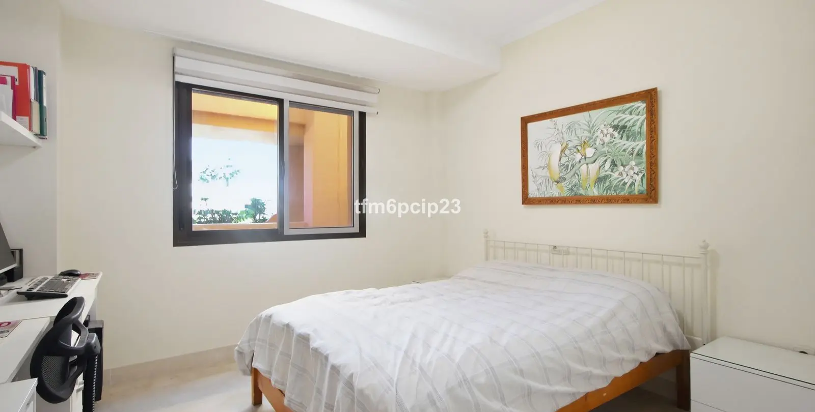 Sale of middle floor apartment in Casares Playa 16