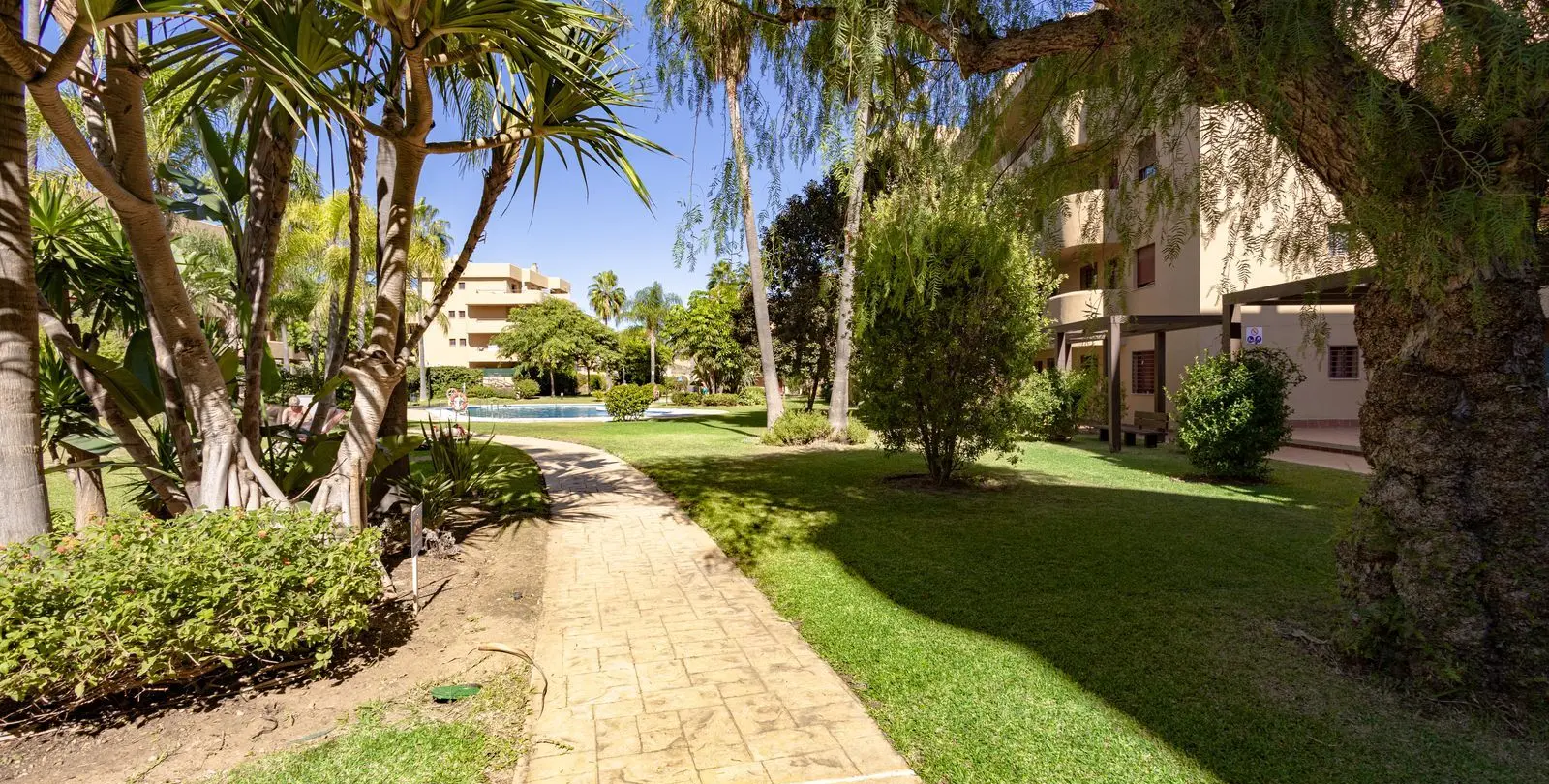 Sale of penthouse in La Cala de Mijas 13