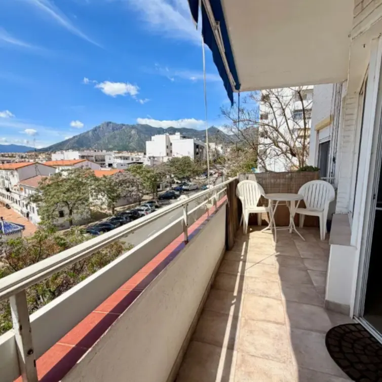 Sale of middle floor apartment in Marbella