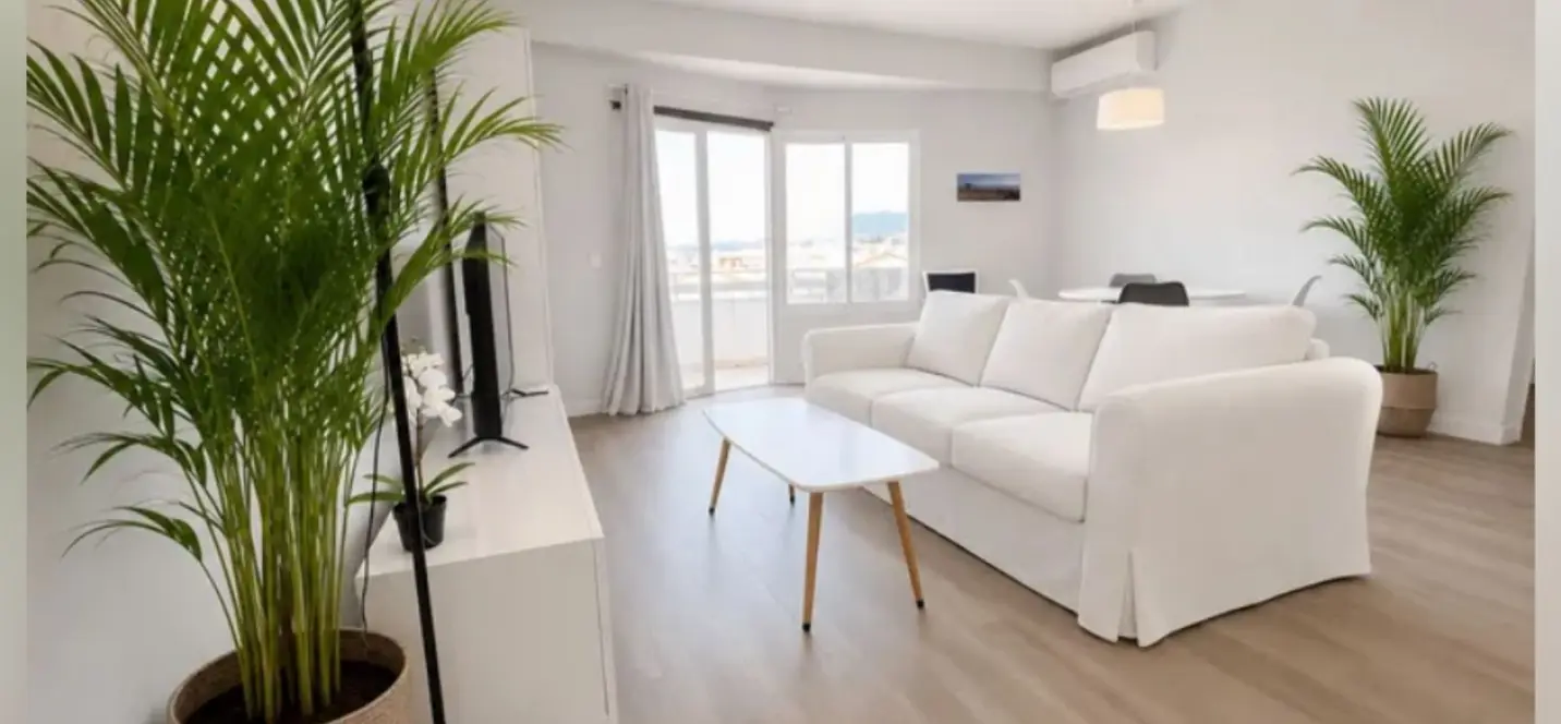 Sale of middle floor apartment in Marbella 2