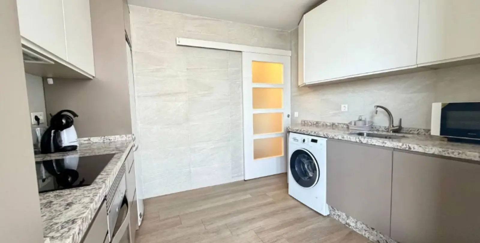 Sale of middle floor apartment in Marbella 13