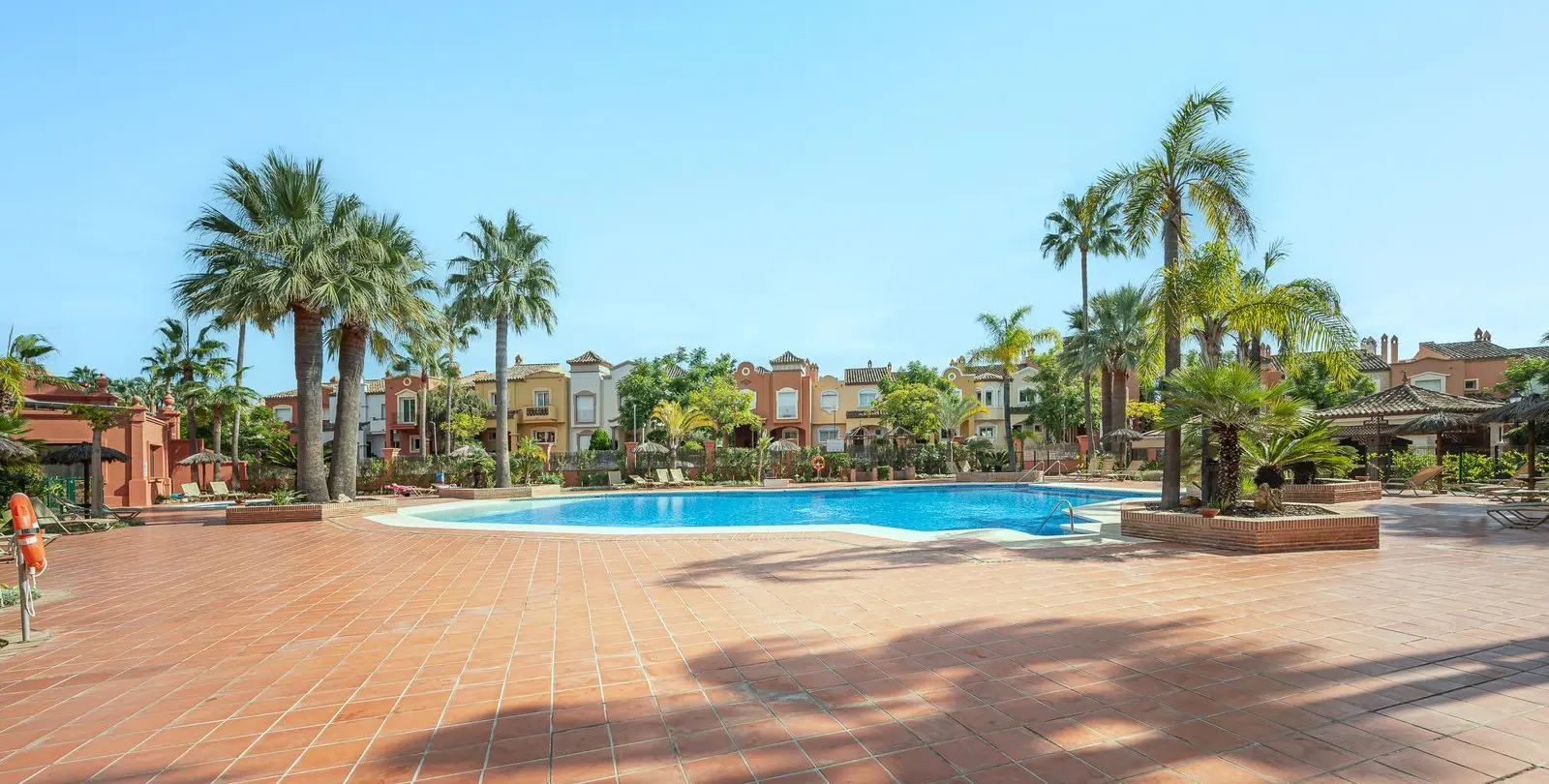 Venta de ático dúplex en Nueva Andalucía 4