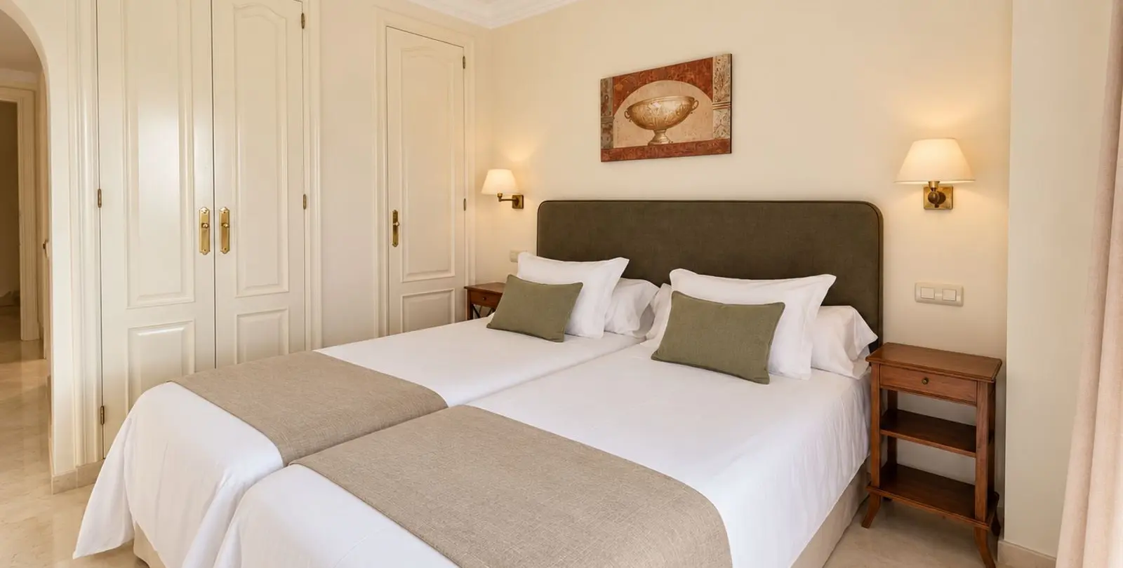 Venta de ático dúplex en Nueva Andalucía 8