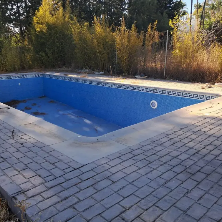 Venta de villa independiente en Estepona