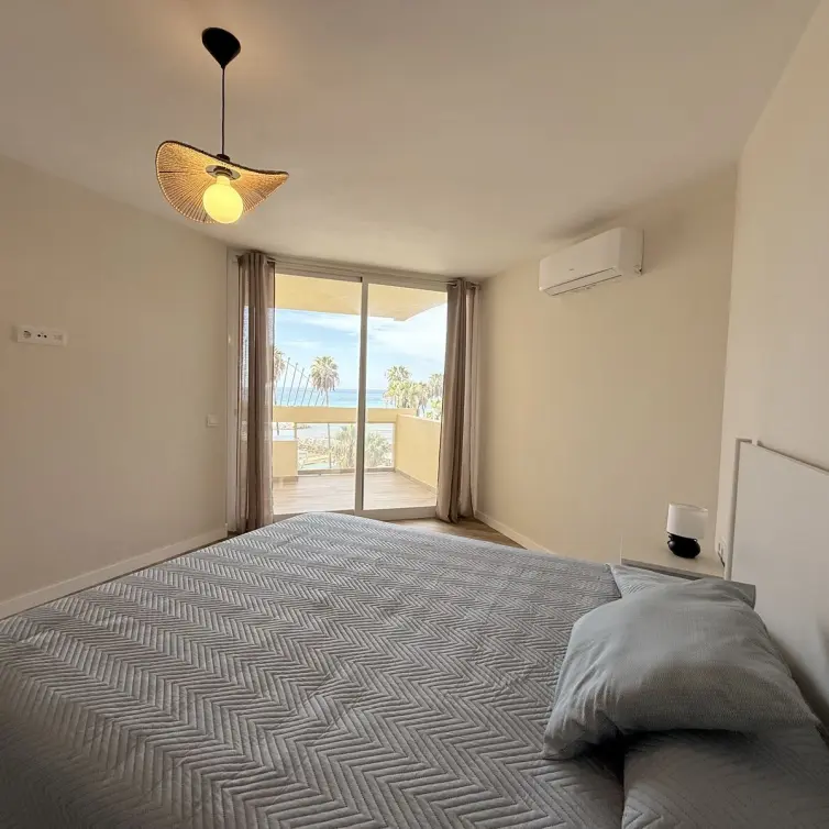 Продажа апартаментов на среднем этаже в Marbella