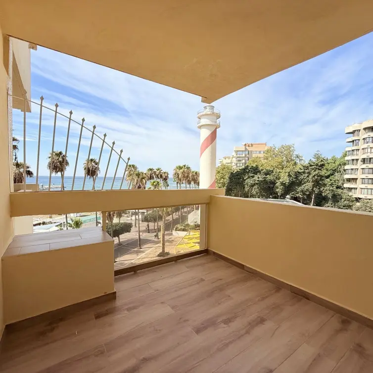 Продажа апартаментов на среднем этаже в Marbella