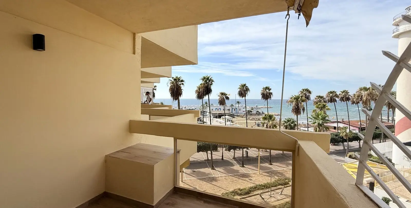 Продажа апартаментов на среднем этаже в Marbella 23