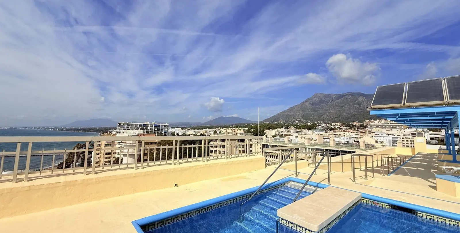 Продажа апартаментов на среднем этаже в Marbella 33