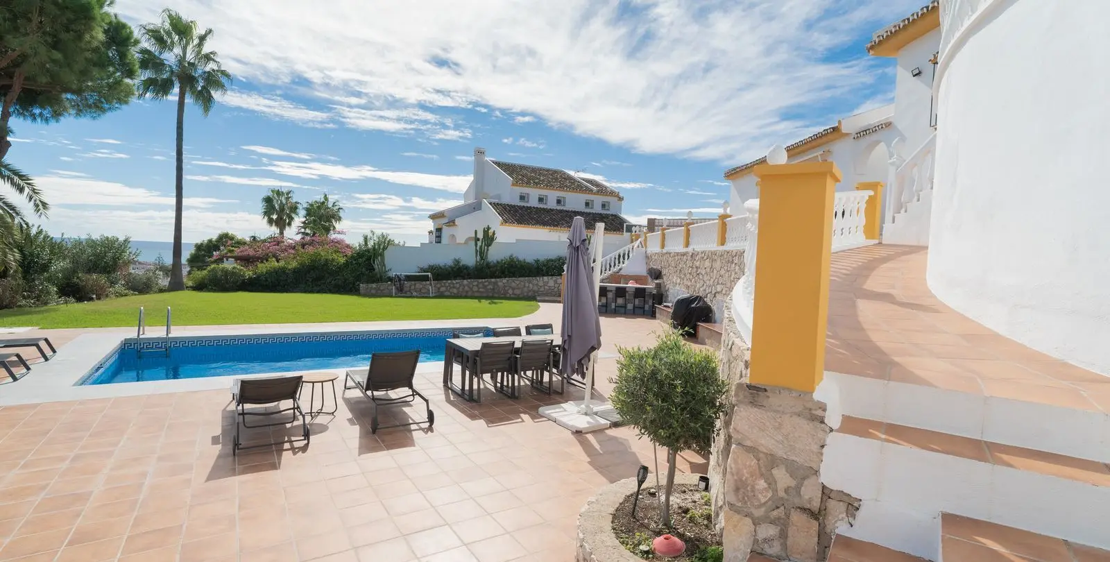 Продажа  отдельно стоящей виллы в Benalmadena Costa 3