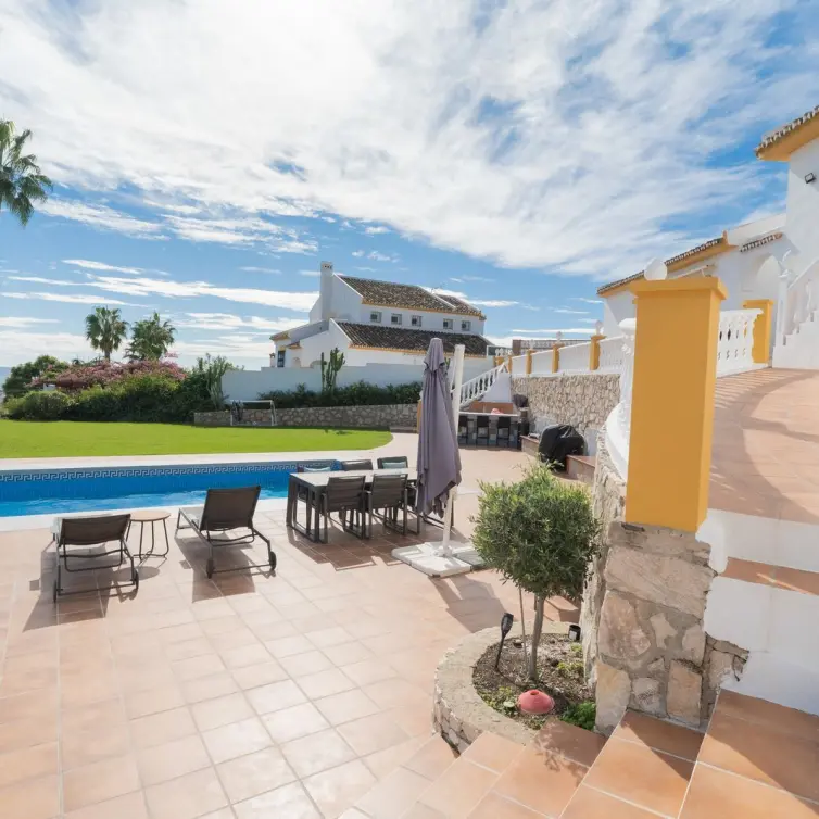 Продажа  отдельно стоящей виллы в Benalmadena Costa