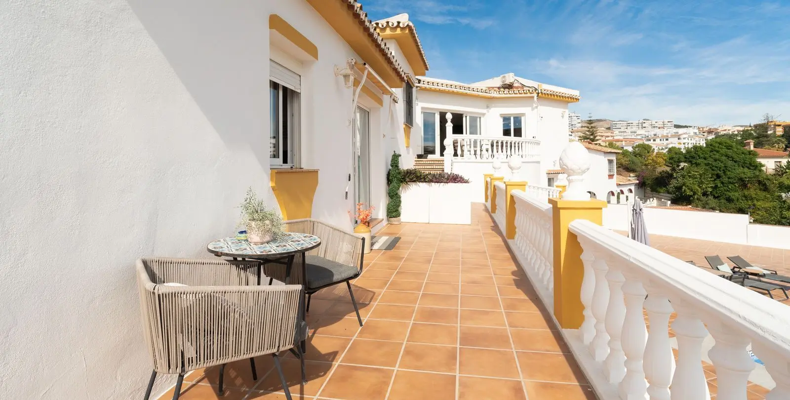 Продажа  отдельно стоящей виллы в Benalmadena Costa 33