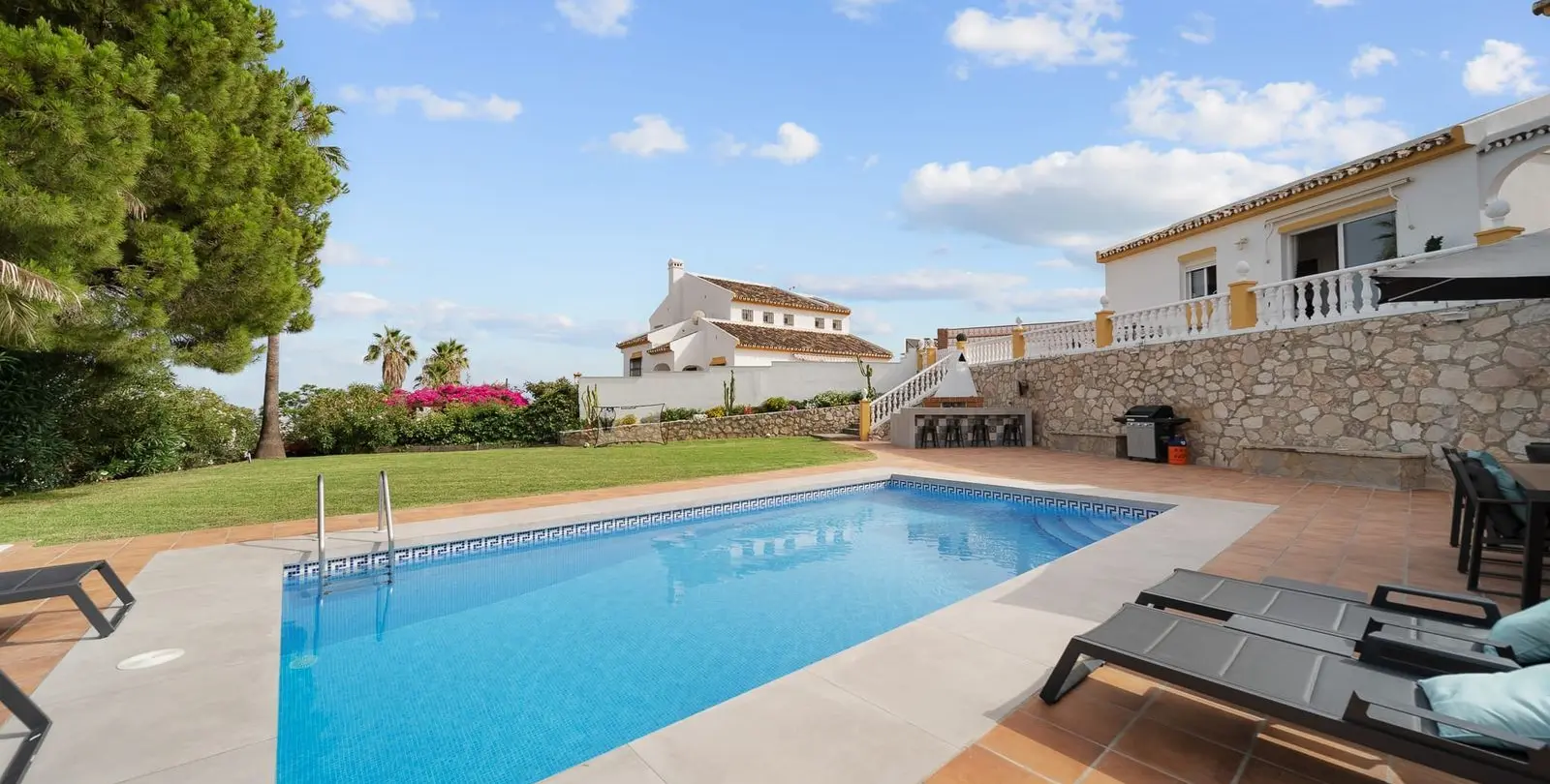 Продажа  отдельно стоящей виллы в Benalmadena Costa 56