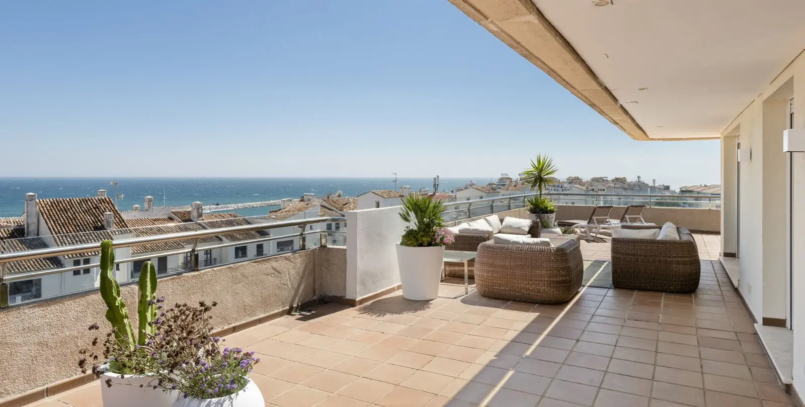 Продажа пентхауса в Puerto Banús 1