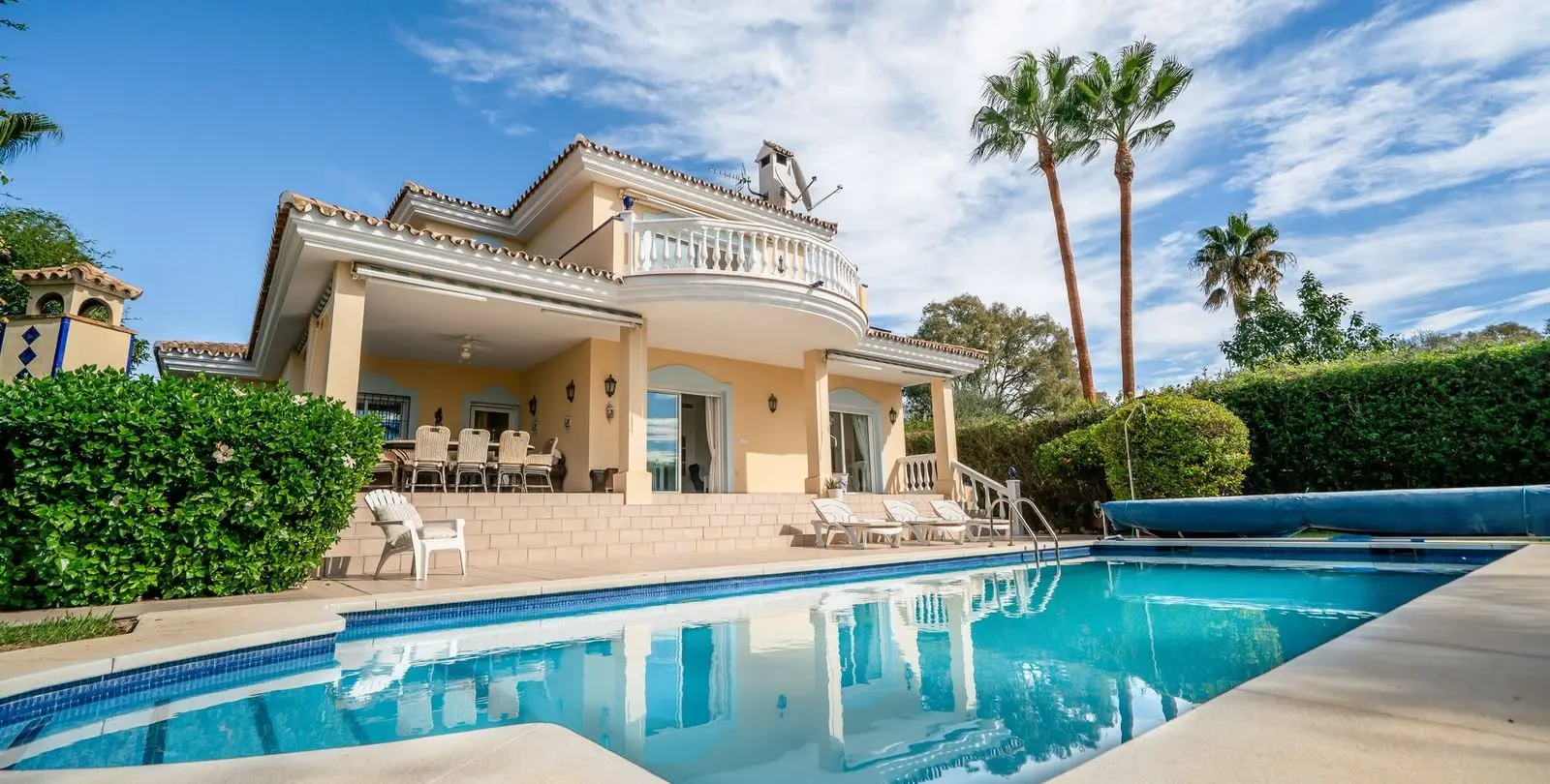 Продажа  отдельно стоящей виллы в Benalmadena Costa 1