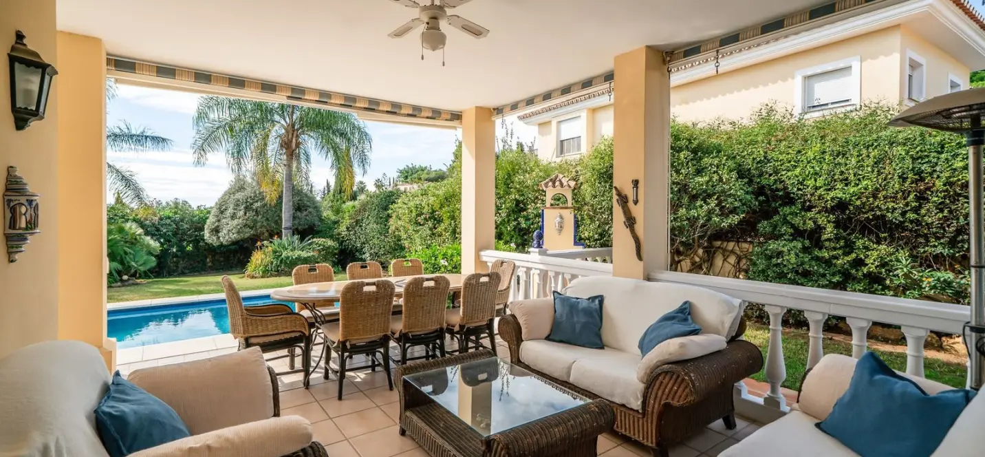 Продажа  отдельно стоящей виллы в Benalmadena Costa 3