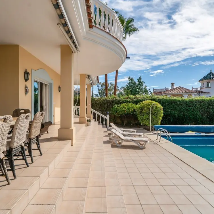 Продажа  отдельно стоящей виллы в Benalmadena Costa