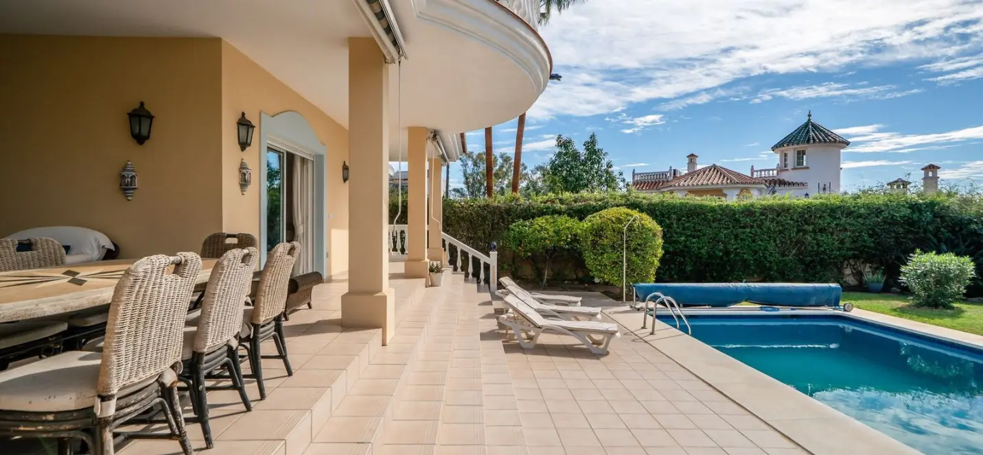 Продажа  отдельно стоящей виллы в Benalmadena Costa 4
