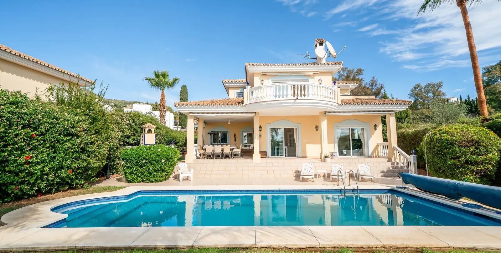 Продажа  отдельно стоящей виллы в Benalmadena Costa 6