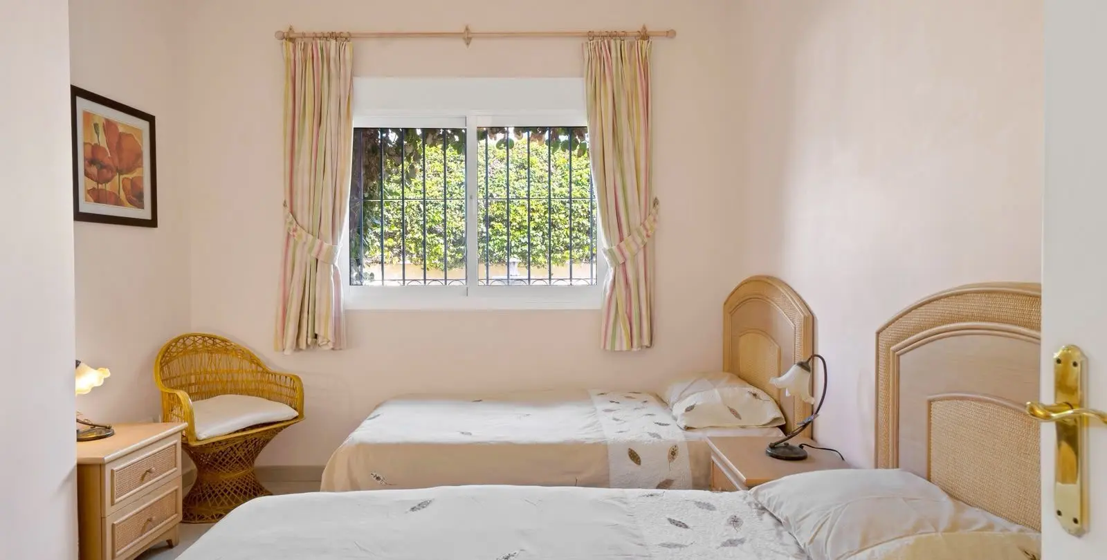 Продажа  отдельно стоящей виллы в Benalmadena Costa 18