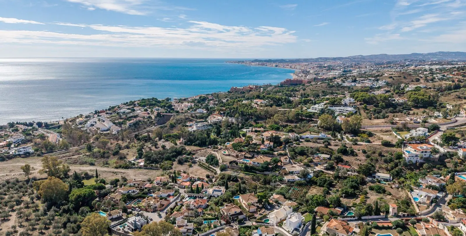 Продажа  отдельно стоящей виллы в Benalmadena Costa 50