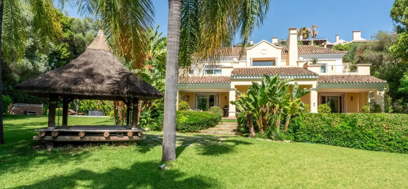 Продажа  отдельно стоящей виллы в La Quinta 1