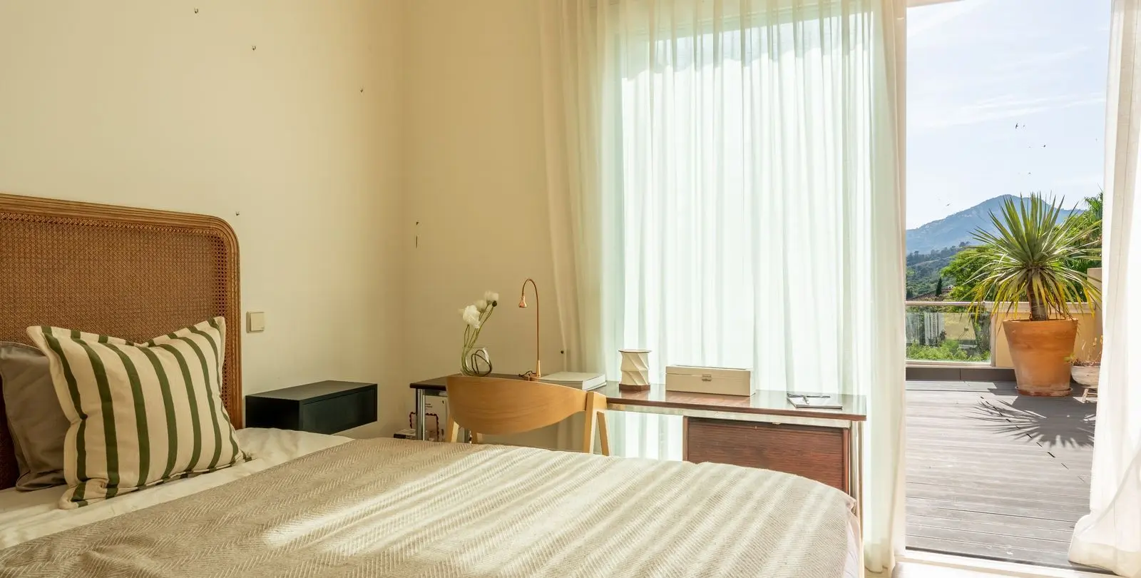 Продажа  отдельно стоящей виллы в La Quinta 27