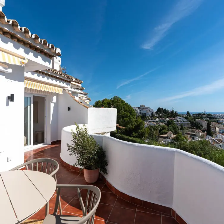 Venta de apartamento en planta media en Calahonda