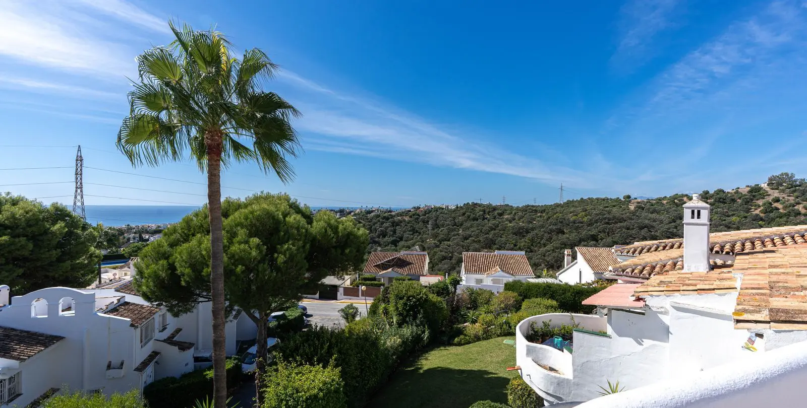 Venta de apartamento en planta media en Calahonda 7